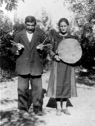 Παρασκευάς Τσαλόγλου (Μεζαρτζίκ) και Άννα Τσικλιτάρη