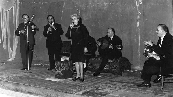 Θέατρο Νέα Πορεία 1973 – “Ακριτικά τραγούδια και πολεμικοί χοροί της πατρίδας μας”