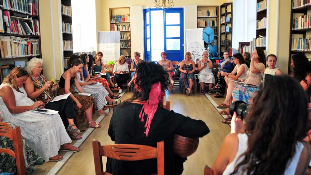 Εργαστήριο Παραδοσιακού Τραγουδιού. Δημοτική βιβλιοθήκη Κάσου, Φρυ. 28-31 Αυγούστου 2025. Credits Φωτεινή Καμπούρη.