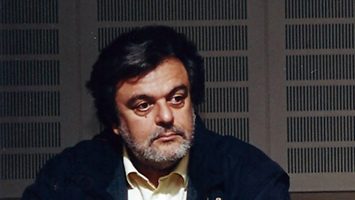 Γιώργος E. Παπαδάκης