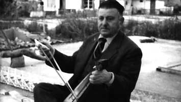 Christos Mpairaktaris